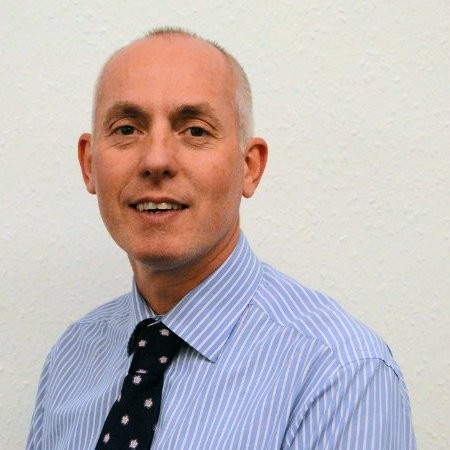 Andy Parfitt – CEO (AMP Power Protection) Man wearing a shirt and tie